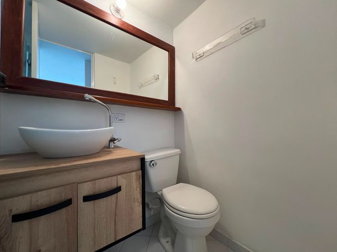 Apartamento de 3 alcobas en arriendo en El Poblado, Medellín, 69 m² · foto 14 de 15
