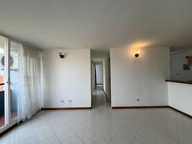Apartamento de 3 alcobas en arriendo en El Poblado, Medellín, 69 m² · foto 3 de 15