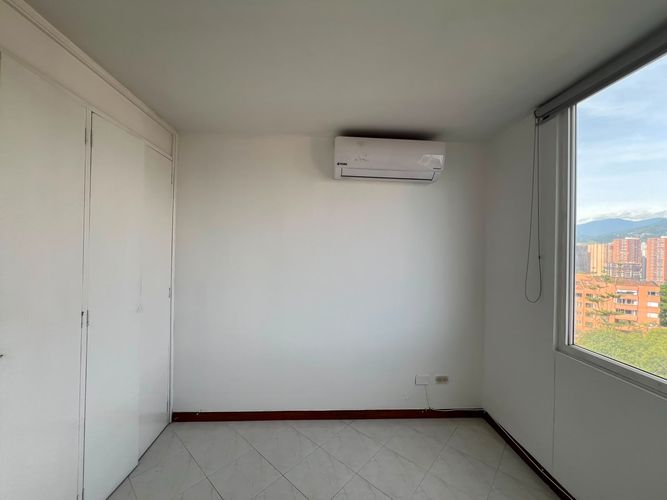 Apartamento de 3 alcobas en arriendo en El Poblado, Medellín, 69 m² · foto 13 de 15