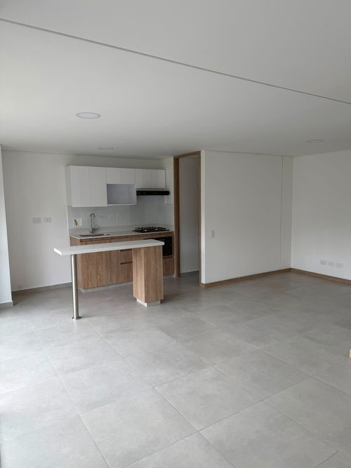 Apartamento de 2 alcobas en venta en San Jose, Sabaneta, 72 m² · foto 7 de 24