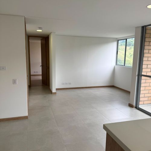 Apartamento de 2 alcobas en venta en San Jose, Sabaneta, 72 m² · foto 22 de 24