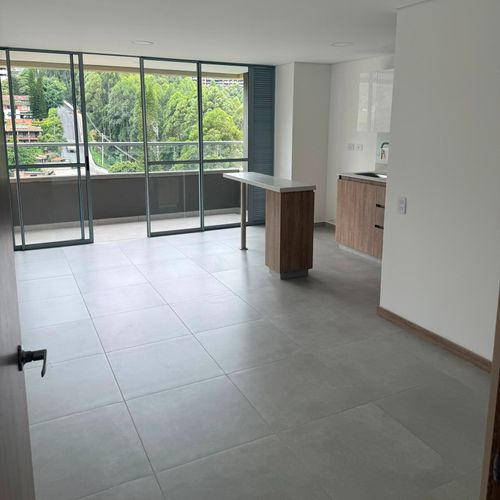 Apartamento de 2 alcobas en venta en San Jose, Sabaneta, 72 m² · foto 6 de 24