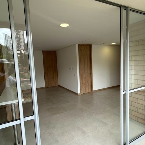 Apartamento de 2 alcobas en venta en San Jose, Sabaneta, 72 m² · foto 4 de 24