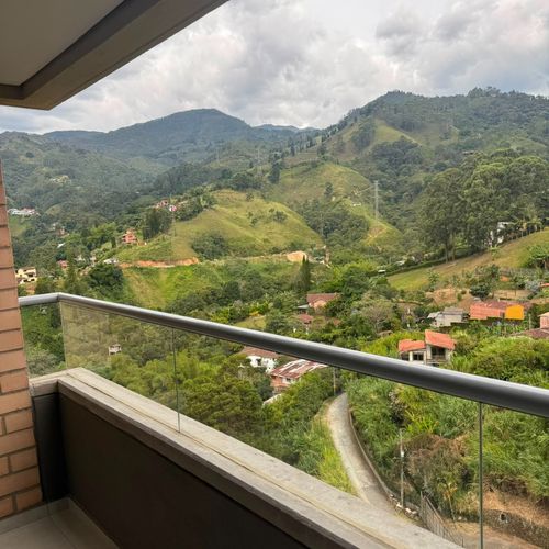 Apartamento de 2 alcobas en venta en San Jose, Sabaneta, 72 m² · foto 10 de 24