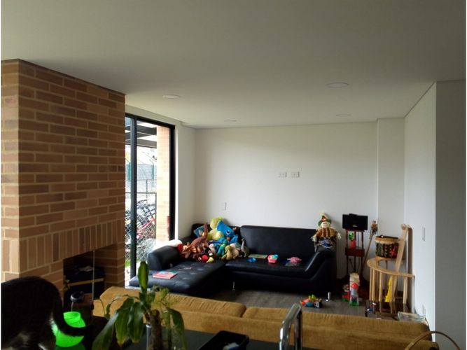 Casa de 2 alcobas en venta en Laura Vicuña, Chía, 127 m² · foto 2 de 7