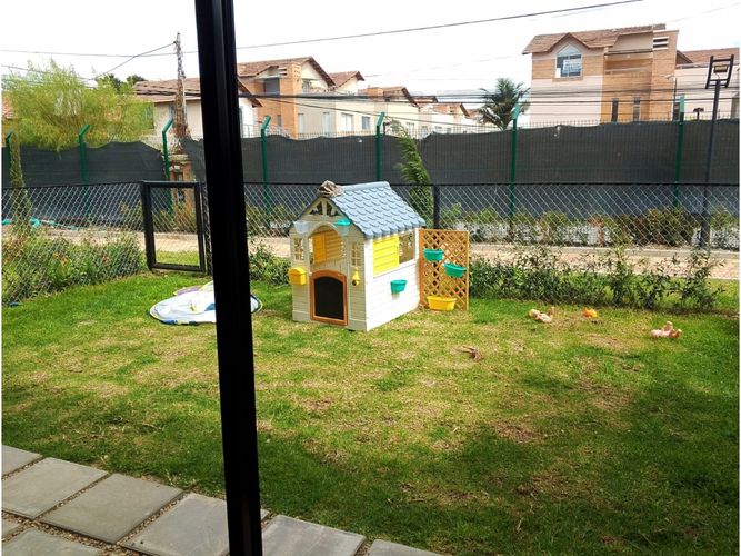 Casa de 2 alcobas en venta en Laura Vicuña, Chía, 127 m² · foto 6 de 7