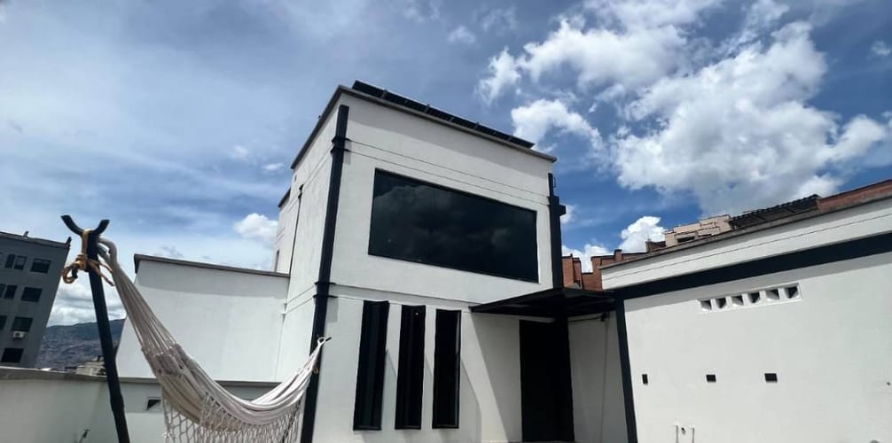 Apartamento de 1 alcoba en arriendo en Guayaquil, Medellín, 130 m² · foto 1 de 8