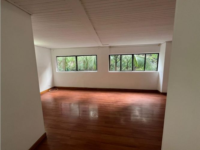 Apartamento de 2 alcobas en arriendo en Altos Del Poblado, Medellín, 101 m² · foto 6 de 14