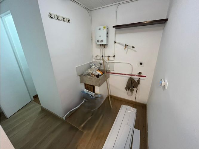 Apartamento de 2 alcobas en arriendo en Altos Del Poblado, Medellín, 101 m² · foto 10 de 14
