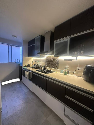 Apartamento en arriendo en Castropol, Medellín · foto 6 de 24