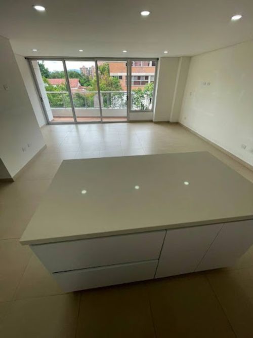 Apartamento de 3 alcobas en arriendo en El Diamante 2, Medellín, 140 m² · foto 3 de 22
