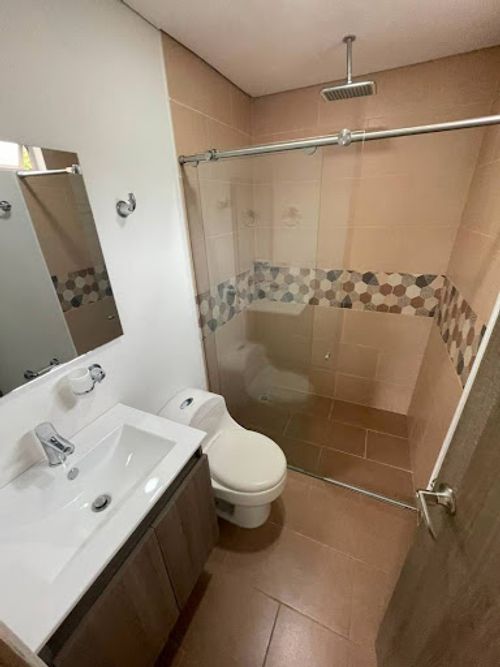 Apartamento de 3 alcobas en arriendo en El Diamante 2, Medellín, 140 m² · foto 6 de 22