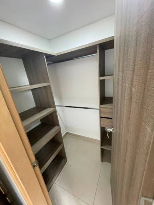 Apartamento de 3 alcobas en arriendo en El Diamante 2, Medellín, 140 m² · foto 10 de 22