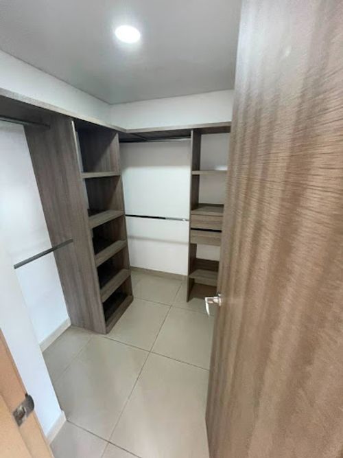 Apartamento de 3 alcobas en arriendo en El Diamante 2, Medellín, 140 m² · foto 16 de 22