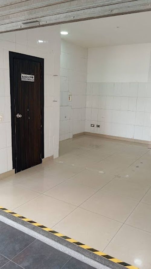 Local en arriendo en El Velodromo, Medellín, 21 m² · foto 6 de 10