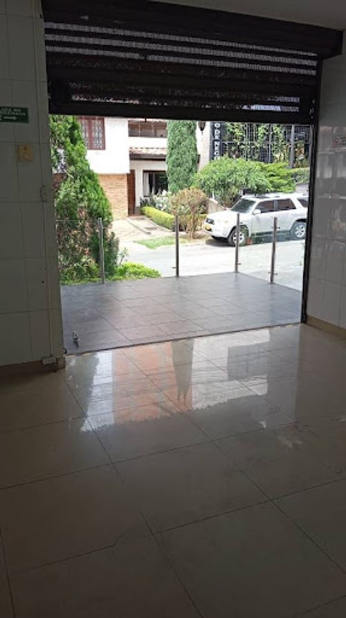 Local en arriendo en El Velodromo, Medellín, 21 m² · foto 10 de 10