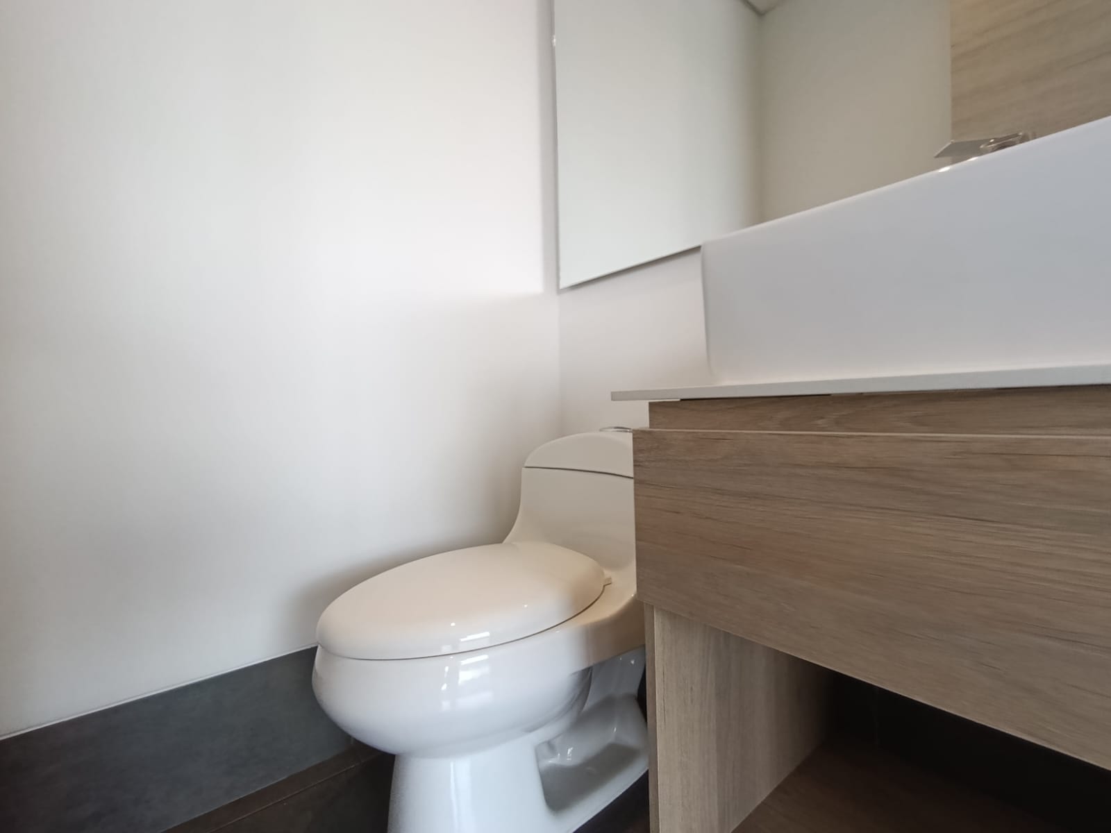 Apartaestudio en arriendo en El Poblado, Medellín · foto 6 de 13