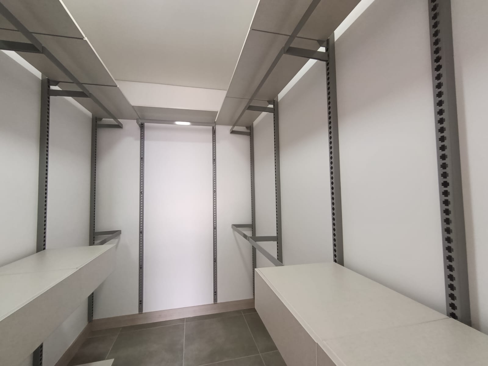Apartaestudio en arriendo en El Poblado, Medellín · foto 9 de 13