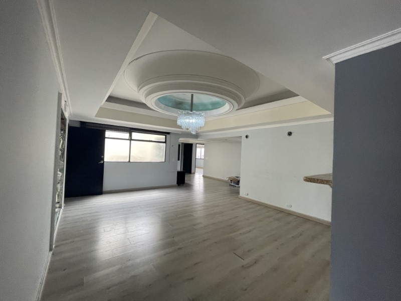 Apartamento en arriendo en Laureles, Medellín · foto 8 de 24