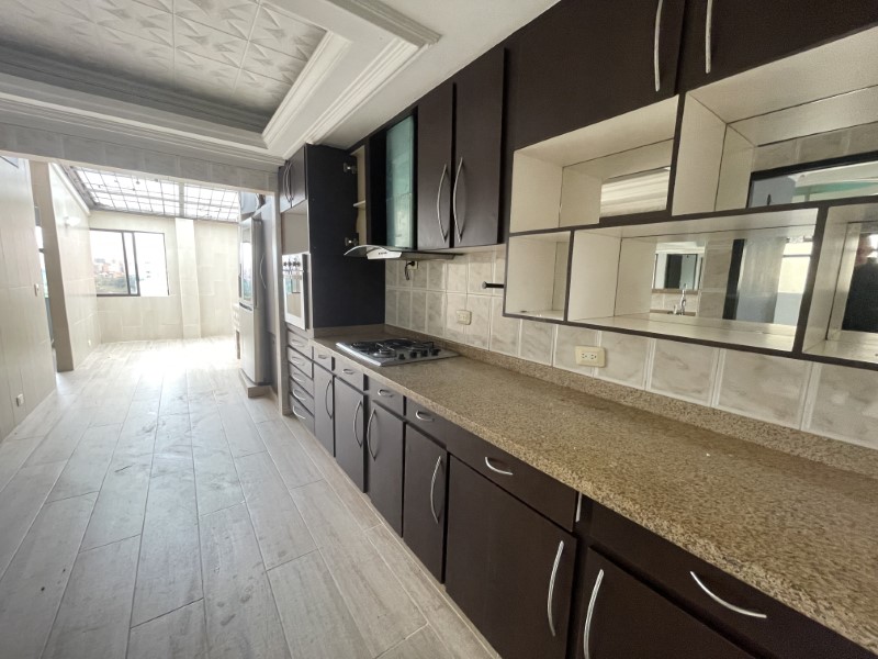 Apartamento en arriendo en Laureles, Medellín · foto 13 de 24