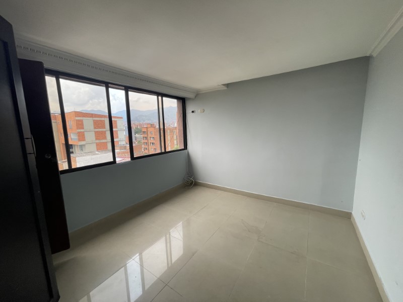 Apartamento en arriendo en Laureles, Medellín · foto 19 de 24