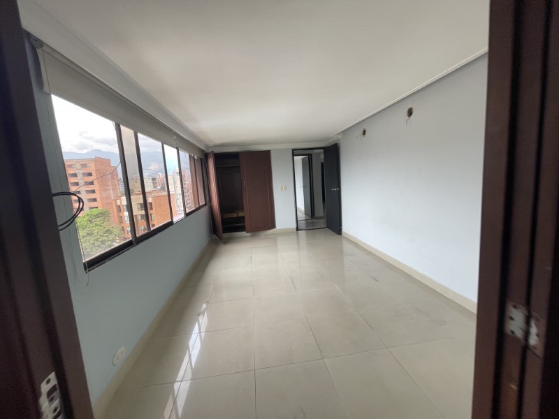 Apartamento en arriendo en Laureles, Medellín · foto 22 de 24