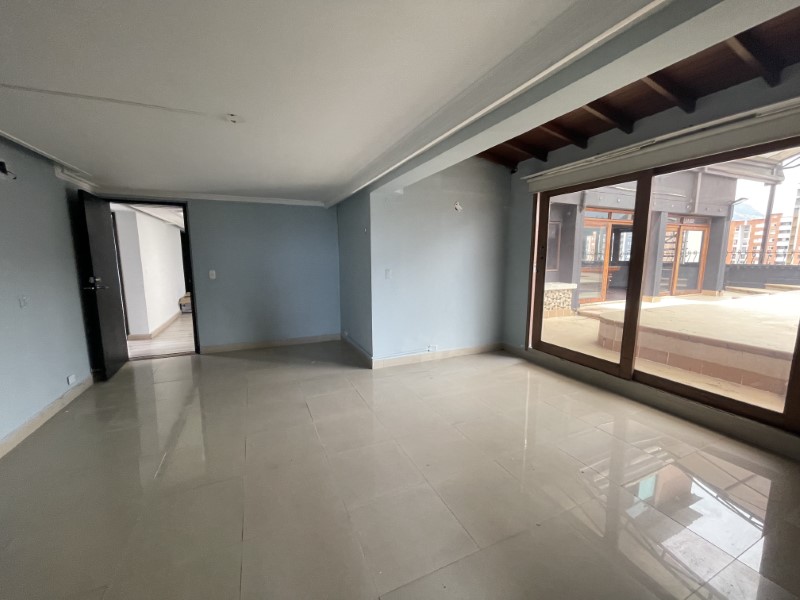 Apartamento en arriendo en Laureles, Medellín · foto 23 de 24