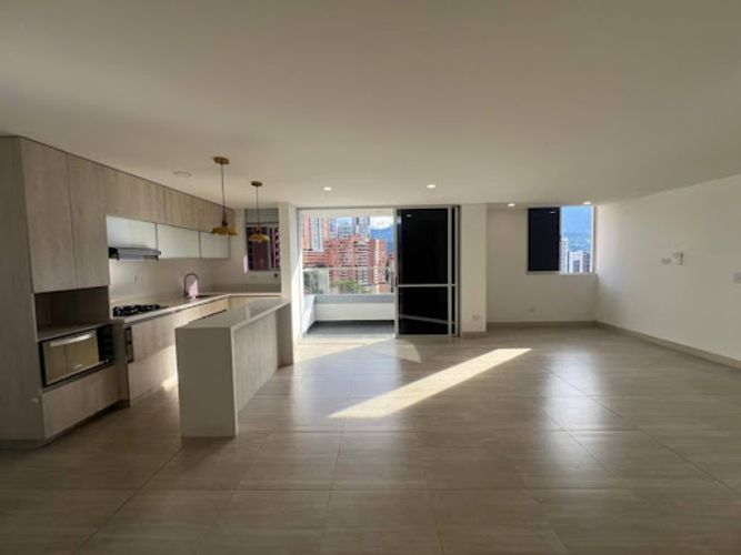 Apartamento de 2 alcobas en venta en Mayorca, Sabaneta, 78 m² · foto 2 de 19