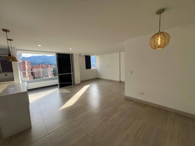 Apartamento de 2 alcobas en venta en Mayorca, Sabaneta, 78 m² · foto 3 de 19