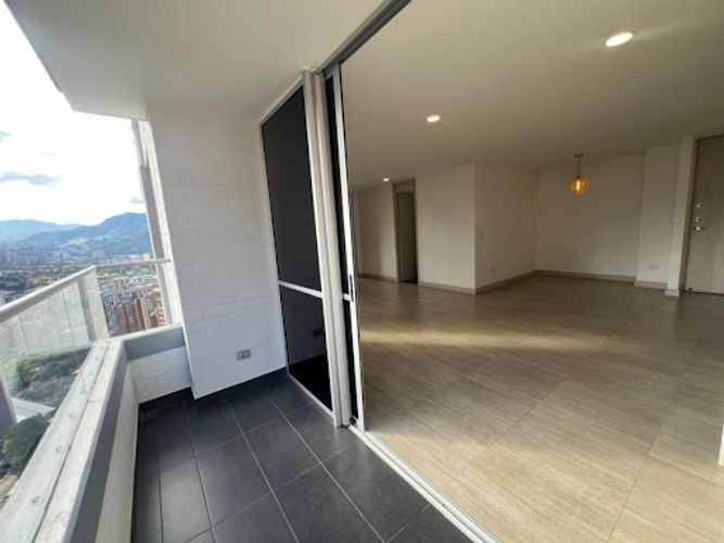 Apartamento de 2 alcobas en venta en Mayorca, Sabaneta, 78 m² · foto 9 de 19