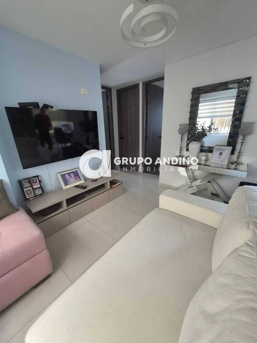Apartamento de 3 alcobas en venta en Cabecera Del Llano, Bucaramanga, 99 m² · foto 10 de 22