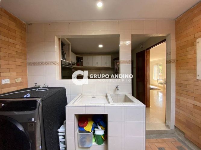 Casa de 4 alcobas en venta en Cañaveral, Floridablanca, 184 m² · foto 11 de 24