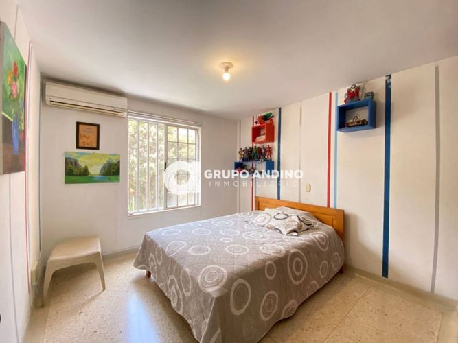 Casa de 4 alcobas en venta en Cañaveral, Floridablanca, 184 m² · foto 14 de 24