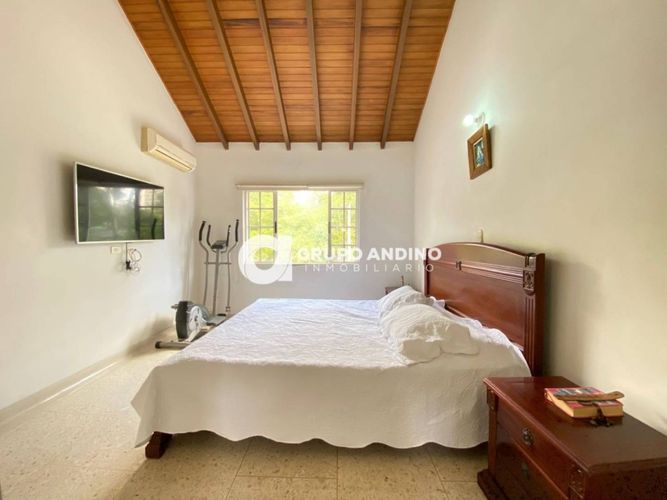 Casa de 4 alcobas en venta en Cañaveral, Floridablanca, 184 m² · foto 18 de 24