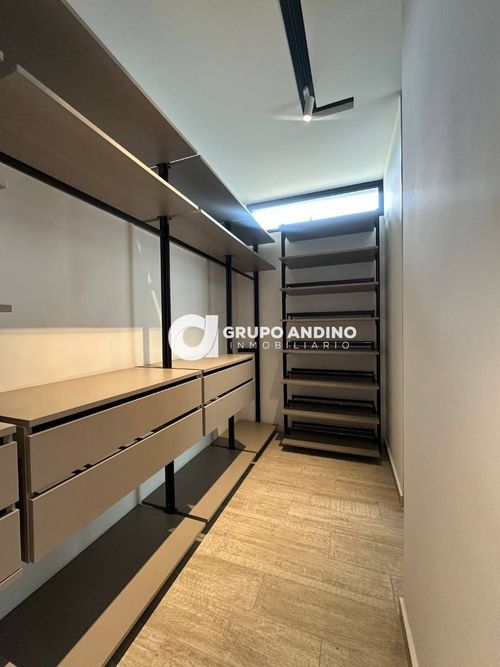 Casa de 5 alcobas en venta en Ruitoque, Floridablanca, 322 m² · foto 2 de 24
