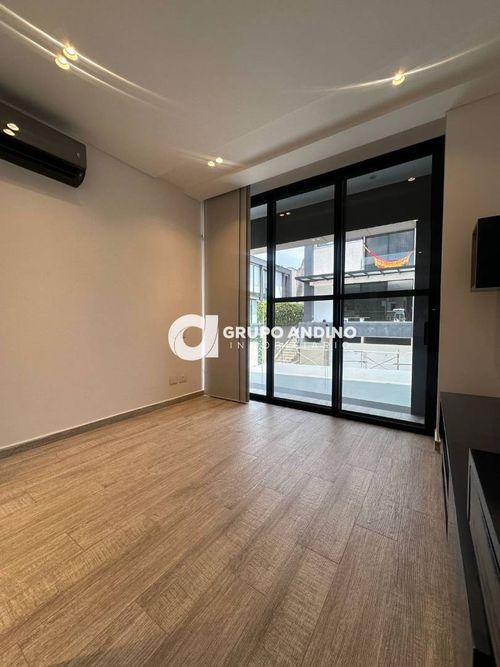 Casa de 5 alcobas en venta en Ruitoque, Floridablanca, 322 m² · foto 3 de 24