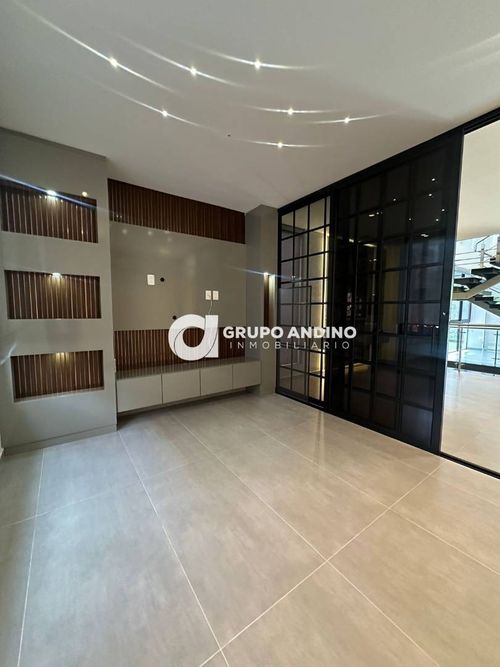 Casa de 5 alcobas en venta en Ruitoque, Floridablanca, 322 m² · foto 7 de 24