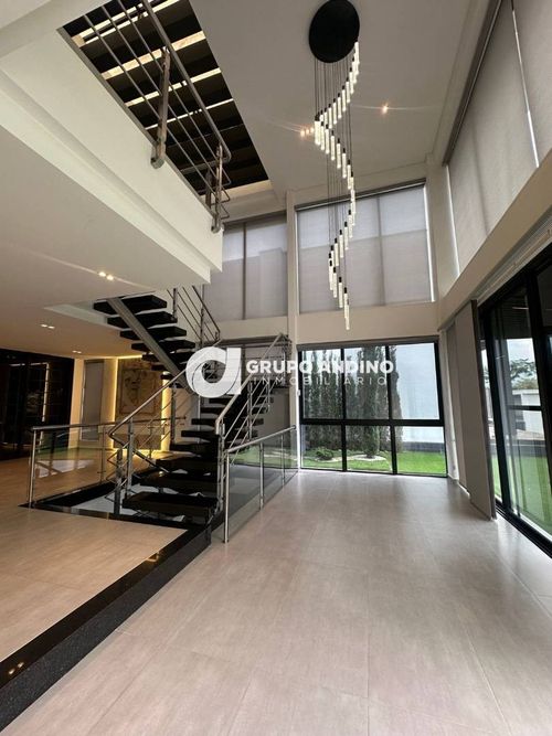 Casa de 5 alcobas en venta en Ruitoque, Floridablanca, 322 m² · foto 13 de 24