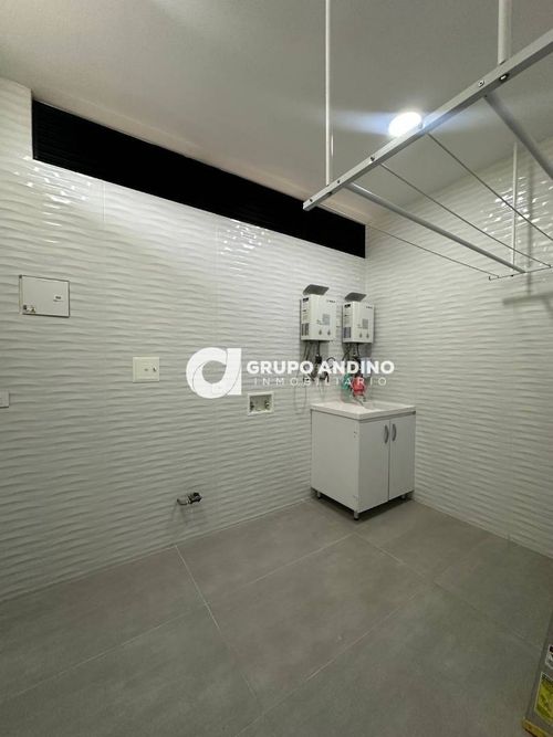 Casa de 5 alcobas en venta en Ruitoque, Floridablanca, 322 m² · foto 16 de 24