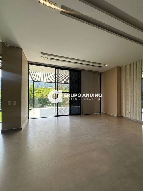 Casa de 5 alcobas en venta en Ruitoque, Floridablanca, 322 m² · foto 22 de 24