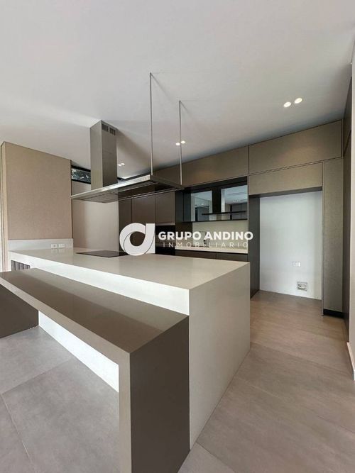Casa de 5 alcobas en venta en Ruitoque, Floridablanca, 322 m² · foto 23 de 24