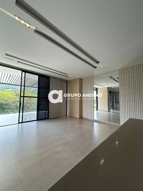 Casa de 5 alcobas en venta en Ruitoque, Floridablanca, 322 m² · foto 24 de 24