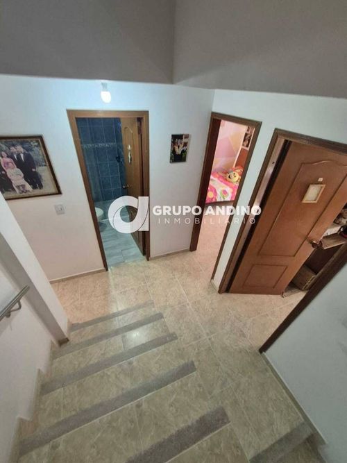 Casa de 4 alcobas en venta en Granjas De Provenza, Bucaramanga, 270 m² · foto 6 de 24