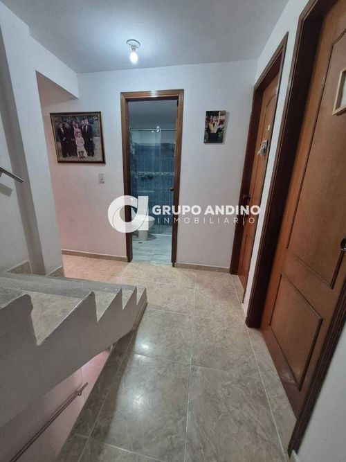Casa de 4 alcobas en venta en Granjas De Provenza, Bucaramanga, 270 m² · foto 18 de 24