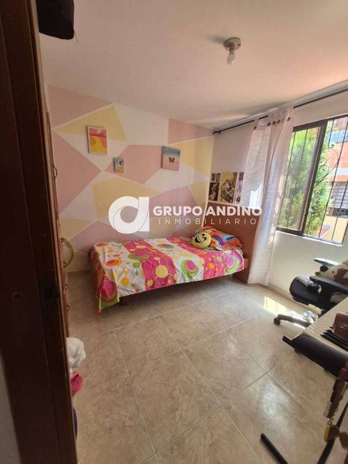 Casa de 4 alcobas en venta en Granjas De Provenza, Bucaramanga, 270 m² · foto 19 de 24