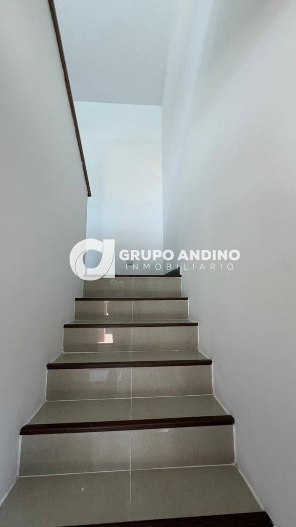 Casa en arriendo en El Poblado, Medellín · foto 12 de 24