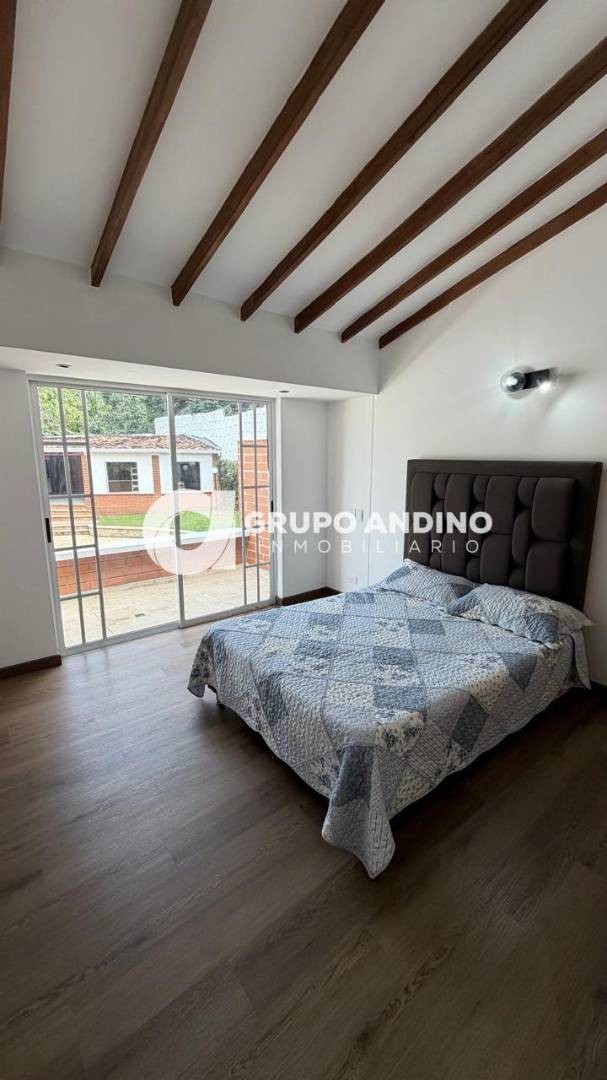 Casa en arriendo en El Poblado, Medellín · foto 13 de 24