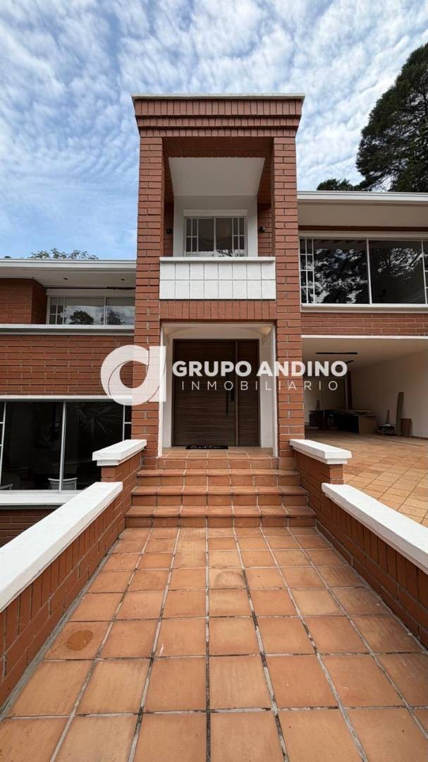 Casa en arriendo en El Poblado, Medellín · foto 16 de 24