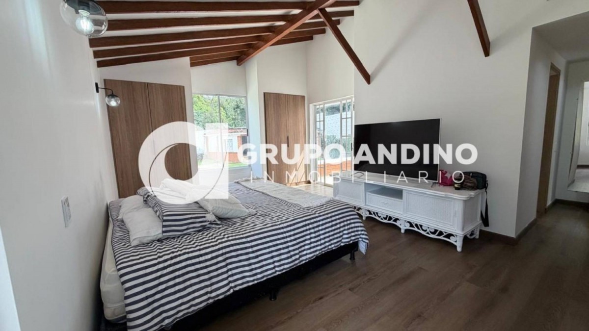 Casa en arriendo en El Poblado, Medellín · foto 18 de 24