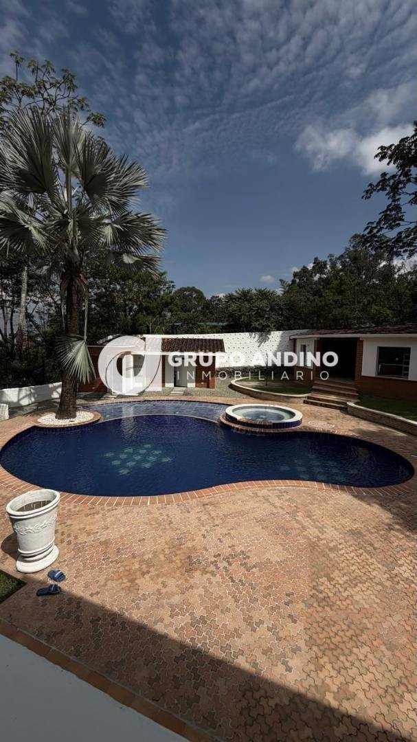 Casa en arriendo en El Poblado, Medellín · foto 22 de 24